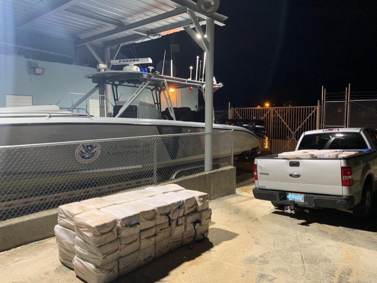 Poliţia de frontieră americană a interceptat un transport masiv de cocaină. Marfa valorează 50 de milioane de dolari!