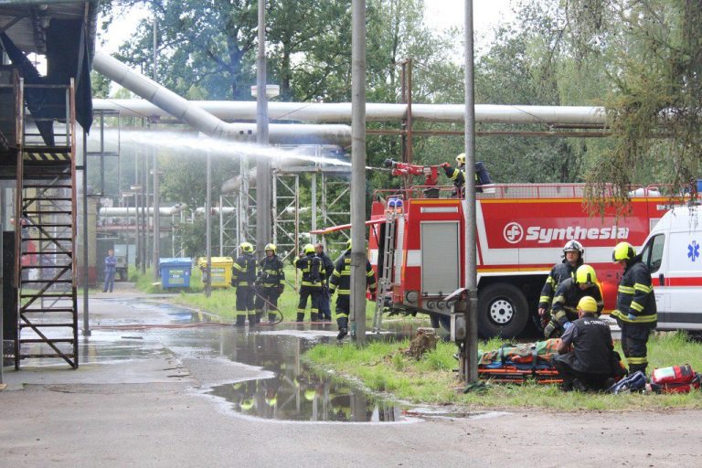 Explozie puternică la o fabrică din Cehia. Patru muncitori sunt răniţi grav!