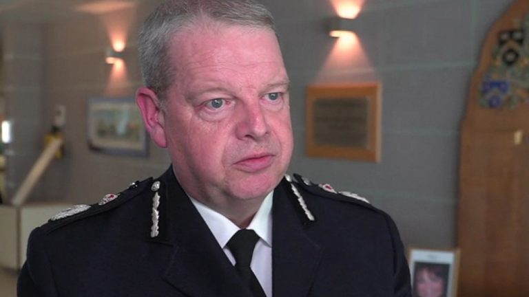 Şeful poliţiei din Irlanda de Nord face apel la calm