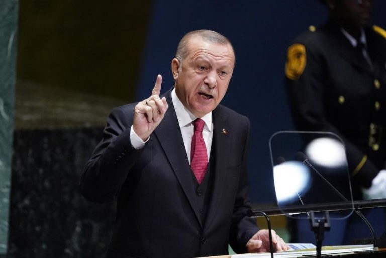 Erdogan: Turcia, ‘obligată’ să intervină în Siria din cauza insuficienţei ajutorului internaţional pentru refugiaţii sirieni