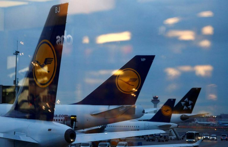 O grevă masiva PARALIZEAZĂ Lufthansa! Sute de zboruri au fost ANULATE!
