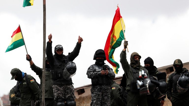 Guvernul provizoriu din Bolivia anunţă lansarea unui dialog care să pună capăt crizei politice şi sociale