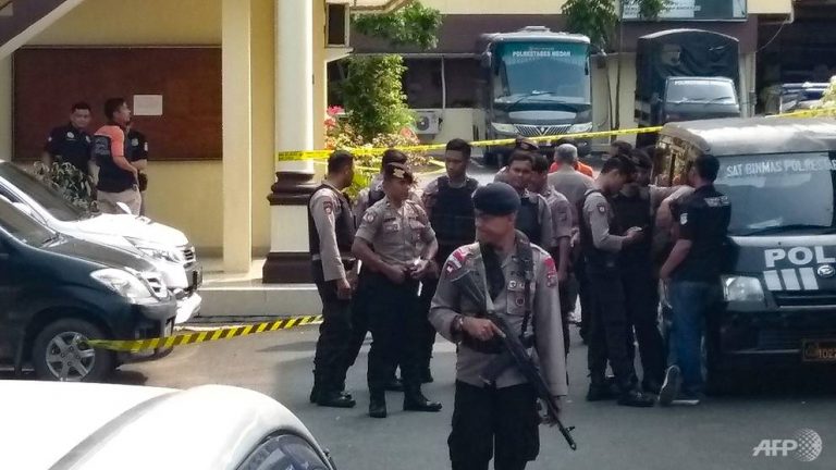 Zeci de persoane, arestate după atentatul sinucigaş comis miercuri în insula indoneziană Sumatra