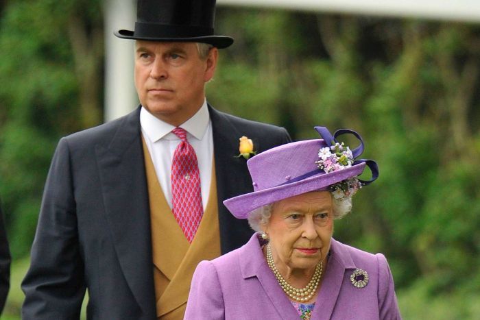 Prințul Andrew al Marii Britanii îi aduce un omagiu Reginei: Mami, Mamă, Majestate