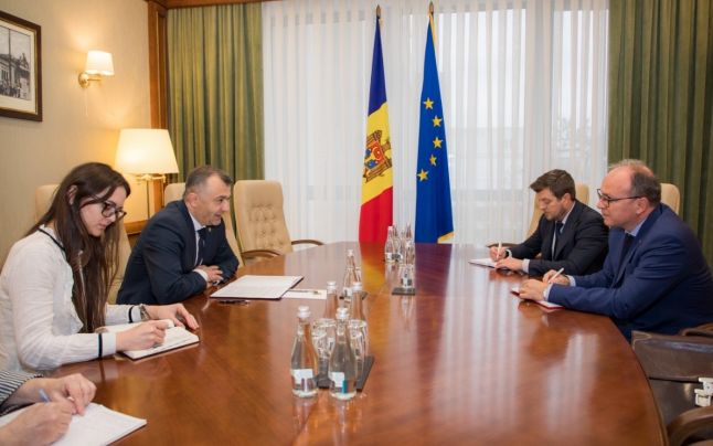 Noul premier al R.Moldova s-a întâlnit cu ambasadorul român la Chișinău