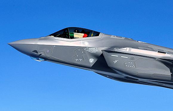 Italia trece la etapa a doua de producție a avioanelor F-35