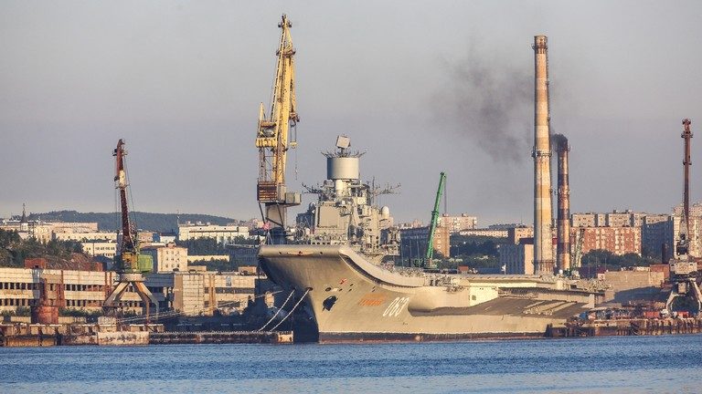 Un incendiu a izbucnit la bordul crucişătorului portavion rus  ‘Amiral Kuzneţov’