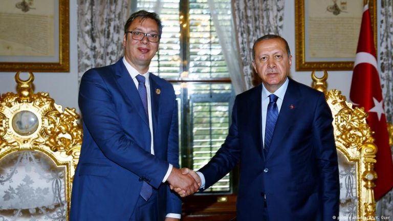 Recep Tayyip Erdogan a ajuns în Serbia, unde va discuta proiecte economice