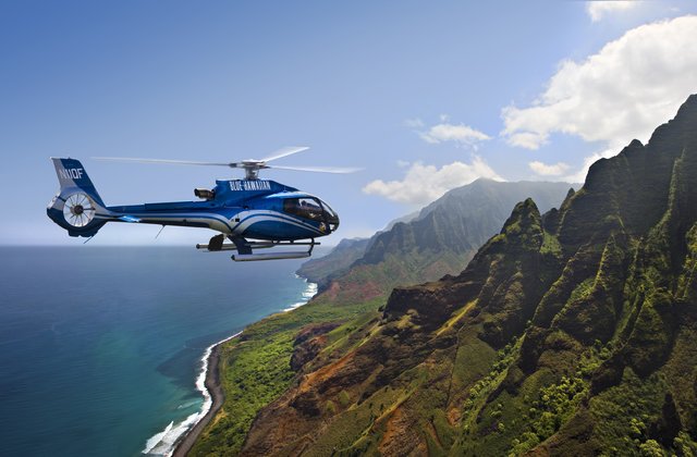Resturile a şase persoane găsite după prăbuşirea unui elicopter în Hawaii