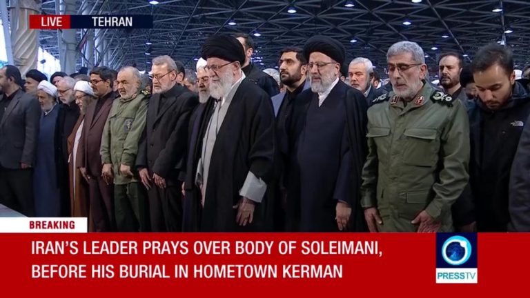 Liderii iranieni s-au recules în fața sicriului lui Qassem Soleimani – VIDEO