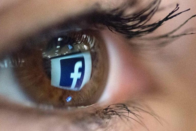 Facebook face reguli mai dure împotriva hărţuirii online