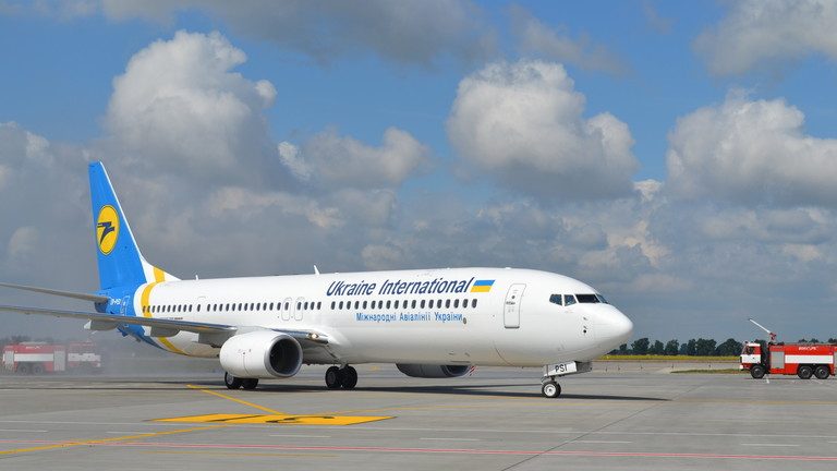 Pentagon: Avionul ucrainean Boeing 737–800, doborât probabil de o rachetă iraniană