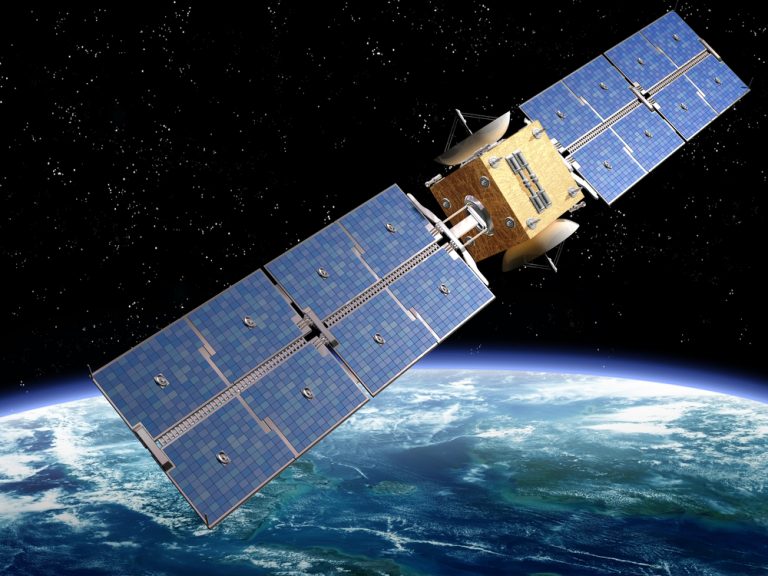Guvernul rus permite utilizarea infrastructurii militare a ţării pentru lansări de sateliţi străini