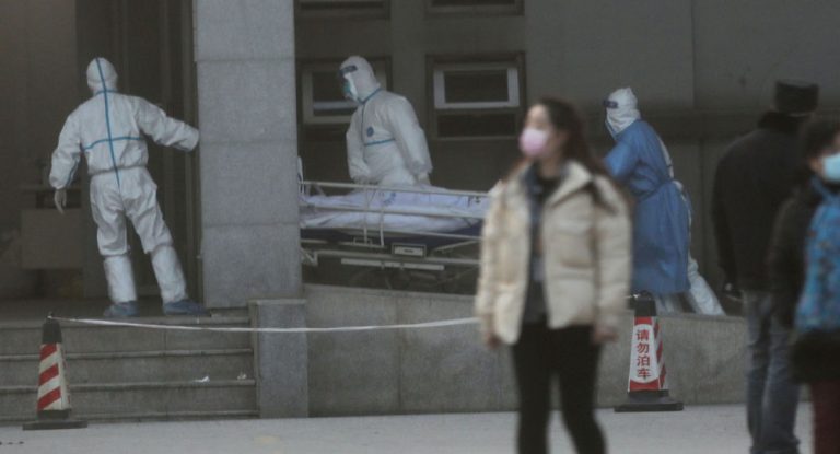 Un an de la primul deces de coronavirus, anunțat oficial de China