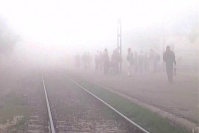 Ceaţa densă paralizează transporturile în India