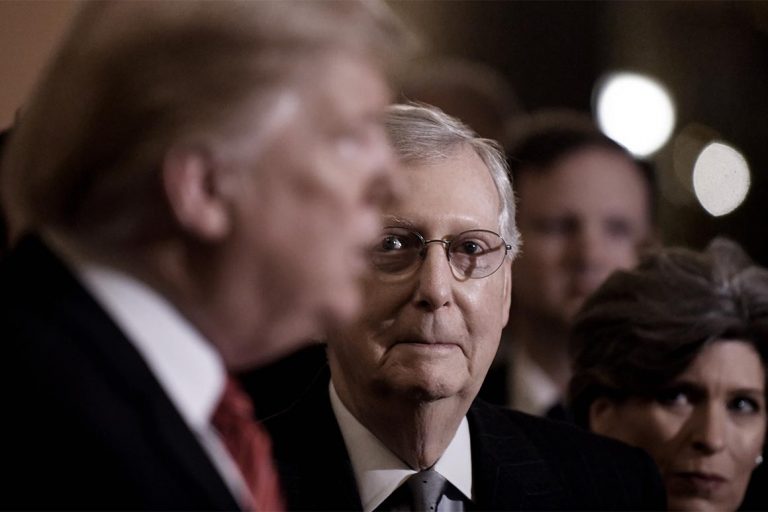 Trump îl atacă pe liderul republicanilor din Senat: Dacă vreți să mai câștigați, scăpați de el!