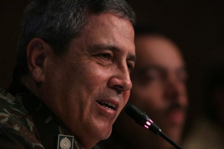 Bolsonaro pune un general de armată la şefia guvernului