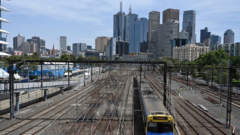 Un tren de mare viteză A DERAIAT în Australia (VIDEO). Cel puţin doi oameni au murit!