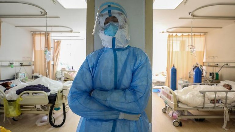 Cel puţin 200 de acte violente asupra personalului medical de la începutul pandemiei (Crucea Roşie)