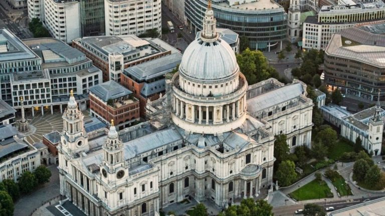 O jihadistă britanică plănuia să arunce în aer Catedrala Sfântul Paul din Londra