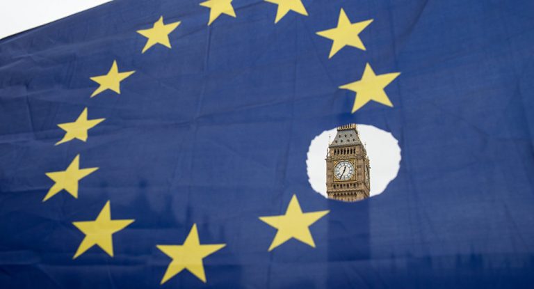 Londra intenţionează să negocieze cu Bruxellesul o ‘uniune vamală temporară’