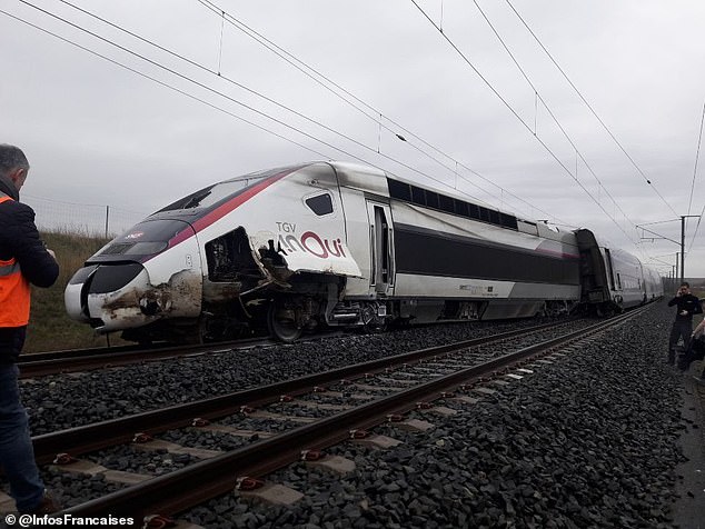 Tren DERAIAT în Franța (VIDEO): 21 de răniți, dintre care unul este în stare CRITICĂ!