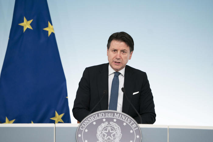 Giuseppe Conte neagă informaţiile privind prelungirea restricţiilor din Italia până în iulie