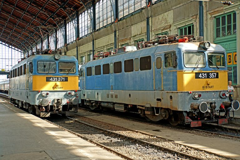 Ungaria SUSPENDĂ traficul feroviar internațional de pasageri