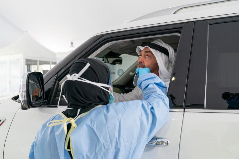DRIVE IN în Emirate pentru testarea rapidă de coronavirus – VIDEO