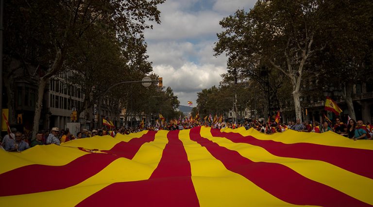 Manifestaţie de amploare în capitala Belgiei. Zeci de mii de oameni sprijină independenţa Cataloniei – FOTO/VIDEO