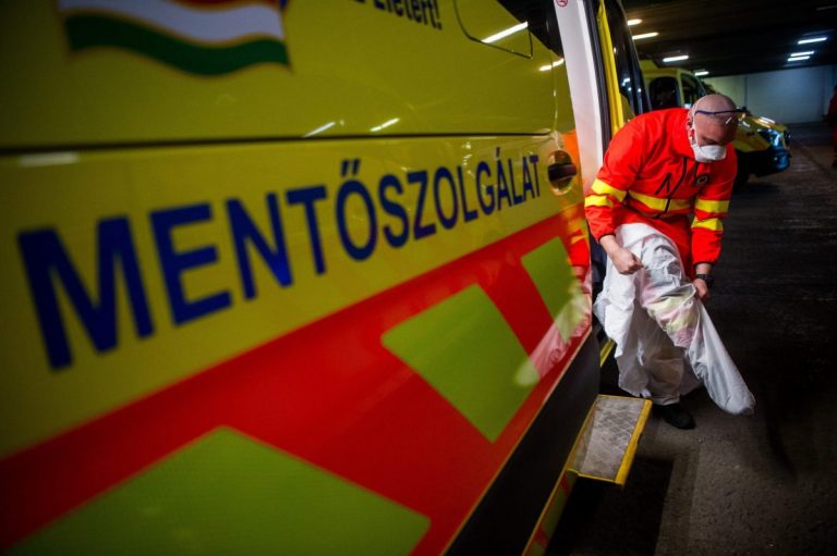 Ungaria este SUFOCATĂ de pandemie! Situaţia devine critică în spitale