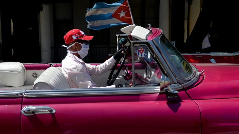 Cuba se deschide investițiilor străine ‘de până la un milion de dolari’