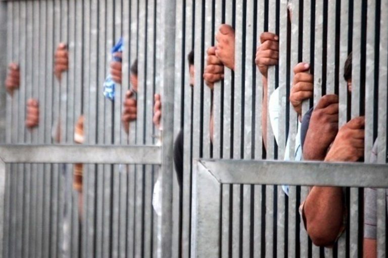 Deţinuţii palestinieni renunță la greva foamei după negocieri cu autorităţile penitenciare israeliene