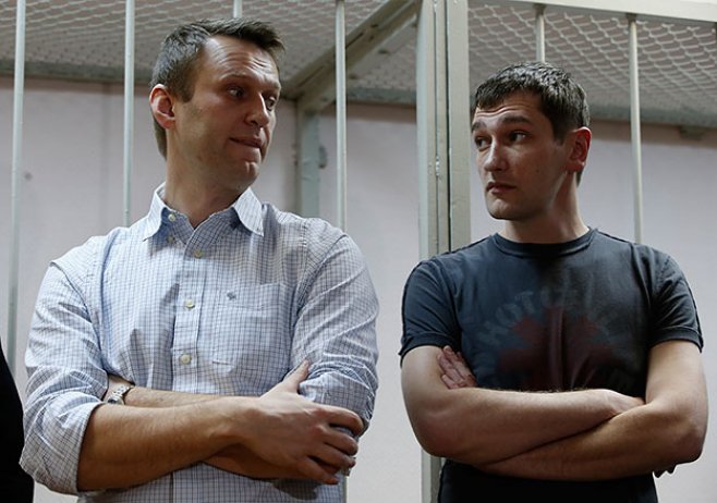 Fratele lui Navalnîi a primit mandat de arestare în Rusia