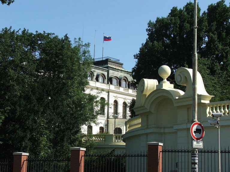 Tensiunile de securitate recente dintre Cehia şi Rusia ar putea influenţa licitaţia de la Dukovany