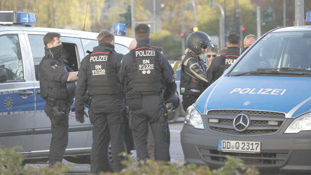 Bărbatul care a dezarmat patru poliţişti germani şi a fugit în pădure a fost prins