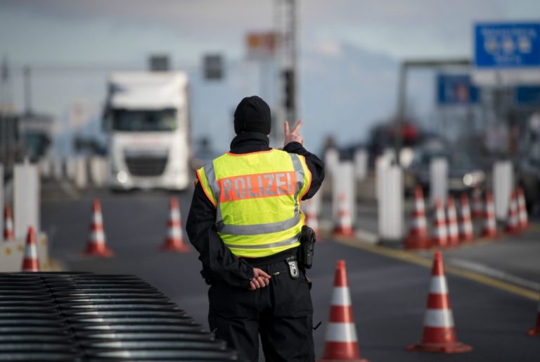 Germania va întări controalele sanitare la graniţa cu Franţa
