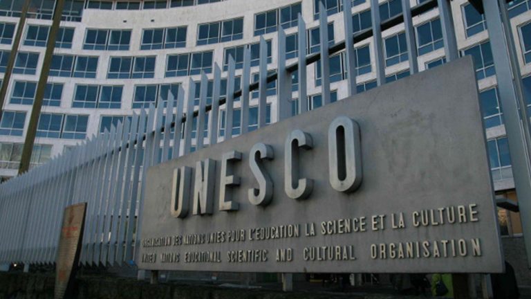 UNESCO promite un ‘ajutor considerabil’ pentru educaţie şi cultură consacrată Libanului