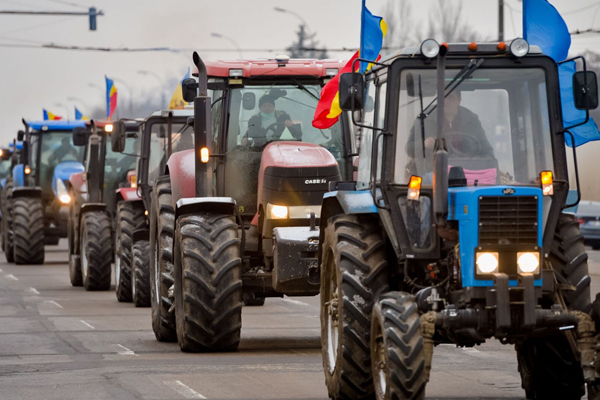 Agricultorii din 18 raioane vor ieși de luni din nou la proteste “față de abuzurile poliției”, anunță Asociația Forța Fermierilor