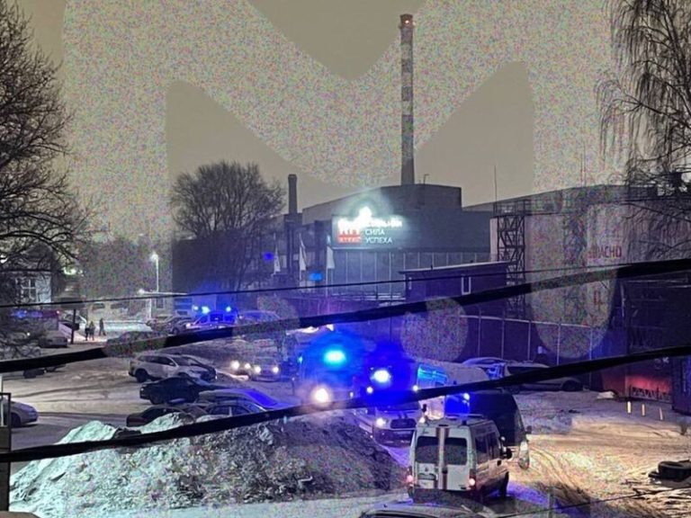 O dronă a atacat o rafinărie de petrol din Sankt Petersburg 