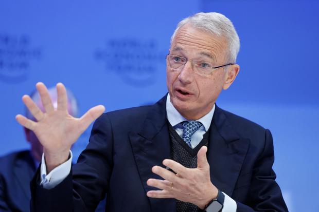 Preşedintele Credit Suisse şi-a cerut scuze acţionarilor reuniţi la ultima AGA