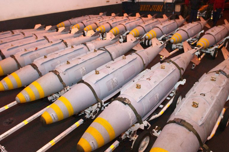 Rusia utilizează până la 20 de bombe ghidate ‘cu planare’ pe zi pe întreaga linie a frontului