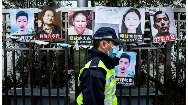 Doi activişti pentru drepturile omului au fost condamnaţi la ani grei de închisoare în China