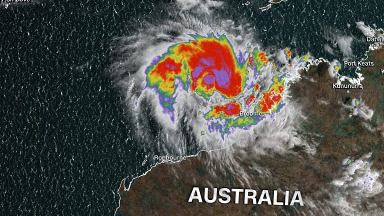 Un ciclon a lovit nord-vestul Australiei cu rafale de vânt de până la 288 km/h