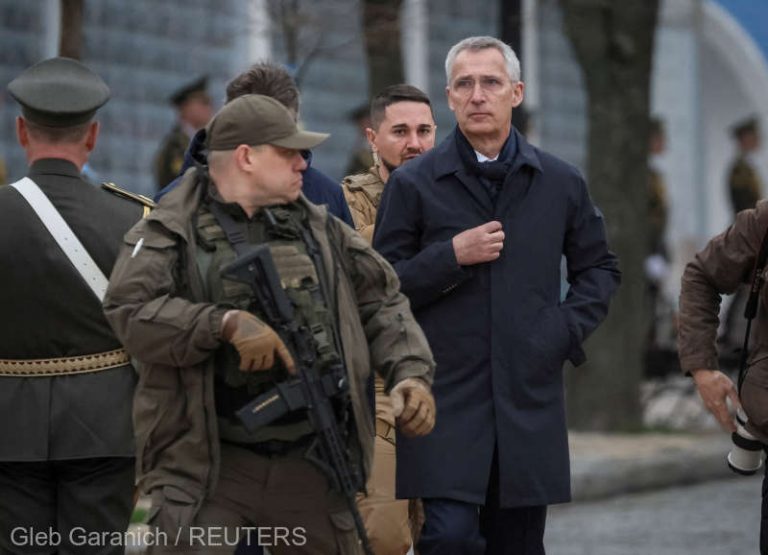 Jens Stoltenberg face o vizită-fulger la Kiev