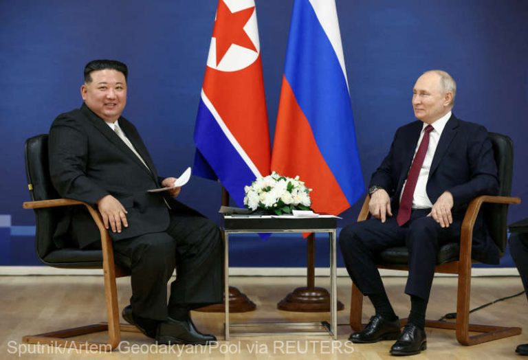Putin i-a făcut cadou lui Kim Jong Un o maşină de lux