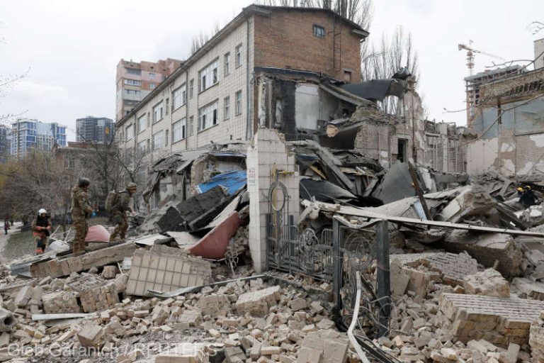 Ruşii atacă cu drone şi rachete marile oraşe din Ucraina! Sunt distrugeri masive la Kiev şi Odesa