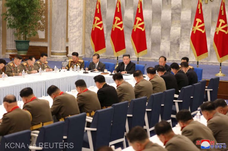 Kim Jong Un cere întărirea capacităţii de apărare a Coreei de Nord