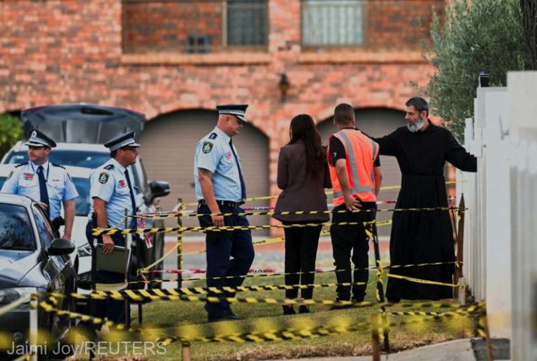 Cinci minori au fost inculpaţi pentru terorism în Australia