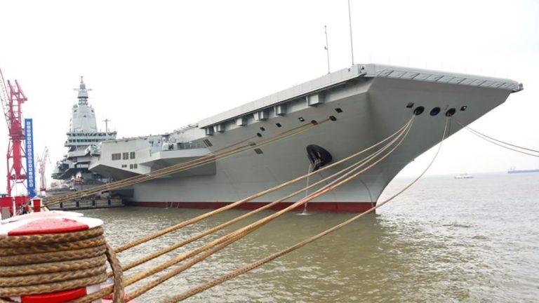 ‘Fujian’, al treilea şi cel mai modern portavion chinezesc, începe testele pe mare